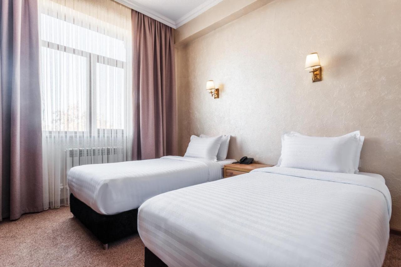 Western Suites Hotel Taschkent Exterior foto